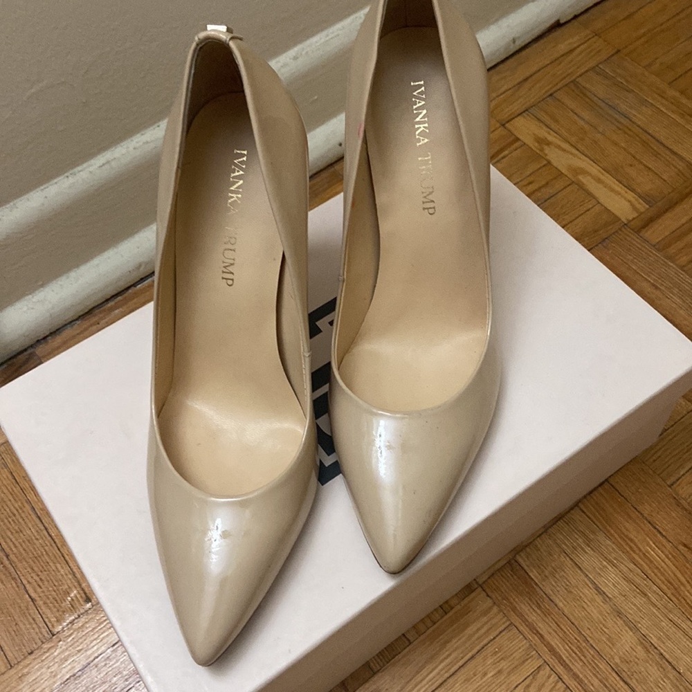 Ivanka Trump Women’s Kayden4 Dress Pump, Light Brown Patent, 7M US